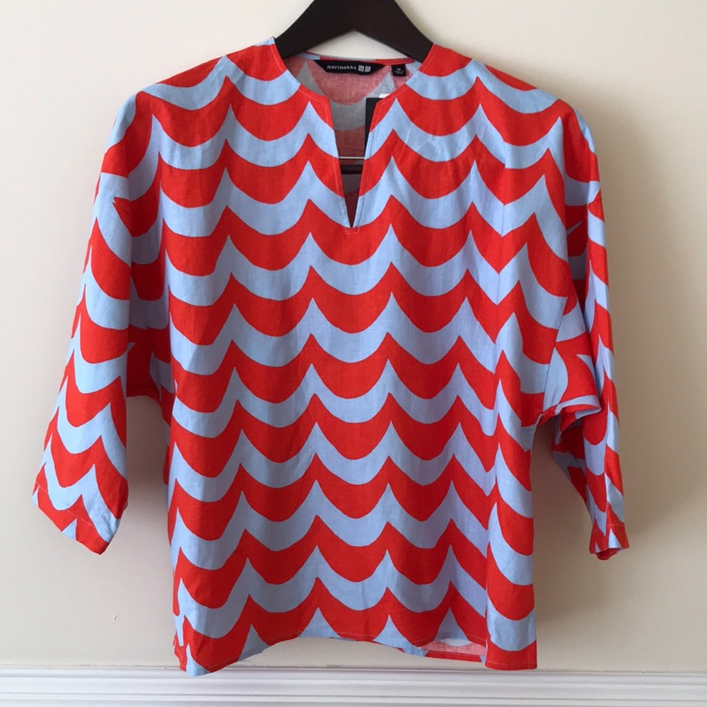 *NWT* Uniqlo x Marimekko patterned top